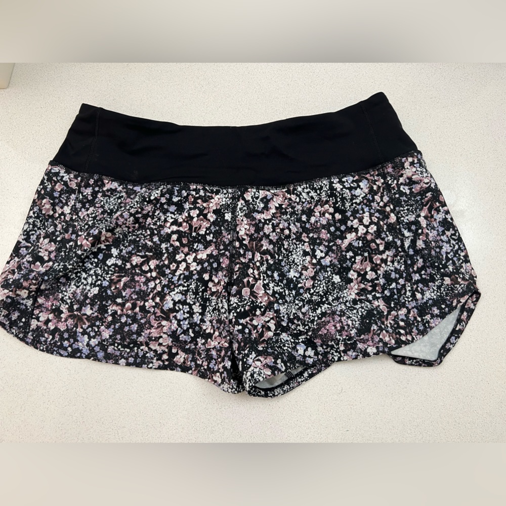 VINTAGE LULULEMON SPEED UP SHORTS - Picture 1 of 5